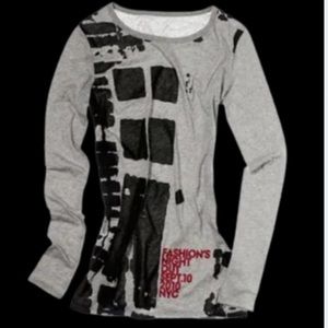 Fashion Night Out Shirt
Long Sleeve 2010 Size Large